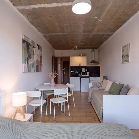 Hostivar #21 New With Free Street Parking Apartmán
